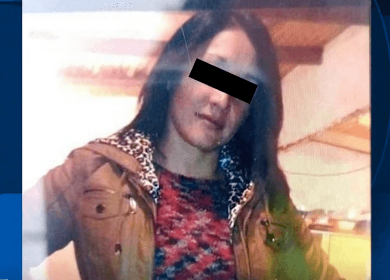 <b>Mujer finge estar embarazada, realiza un 'baby shower' y le roba el bebé a su amiga</b>
<br>
<br>María Esther Riverola cuenta que dejó en la cuna a su bebé de 9 meses de nacido mientras atendía a su otro hijo y, cuando regresó, ya no estaba. Las autoridades investigaron y la responsable era una amiga de la Riverola, que había fingido su embarazo y hasta había organizado un fiesta para recibir regalos por el nacimiento.