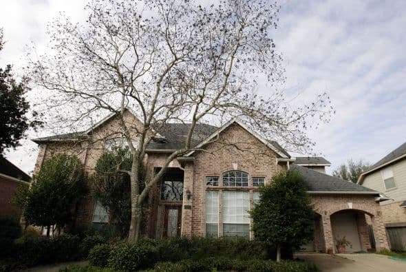 Sabrina Allen fue secuestrada por su madre y la esposa de su padre, Dara Llorens, en 2002 cuanto tenía 4 años de edad.