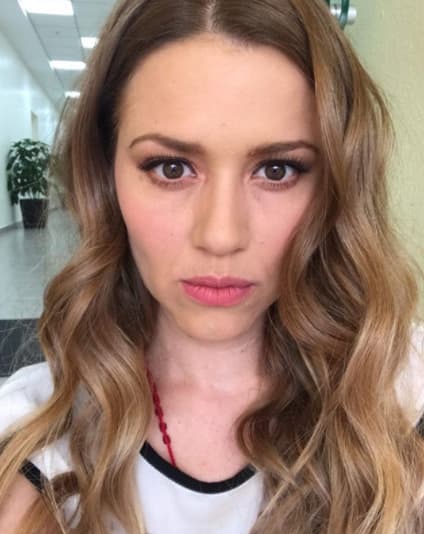 La actriz está en terapia porque tiene una lesión: “Hace tres meses me caí, volé cuatro escalones y me esguincé el pie izquierdo" dijo para la Revista TVyNovelas.