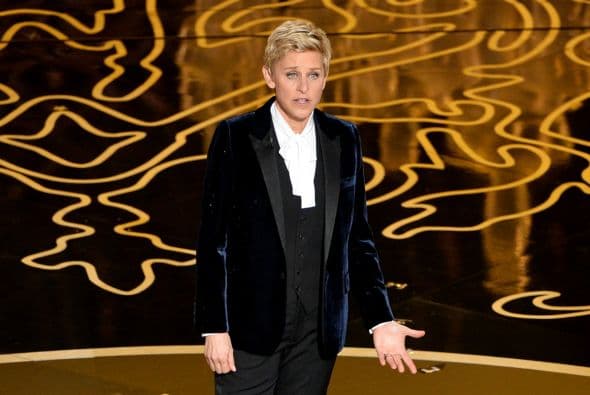 46.- ELLEN DEGENERES: Comediante, presentadora de televisión, actriz, escritora y productora de televisión estadounidense. En su programa "The Ellen Show" ha batido records de audiencia en su 11ª temporada, en un momento superando los 3,9 millones de espectadores.