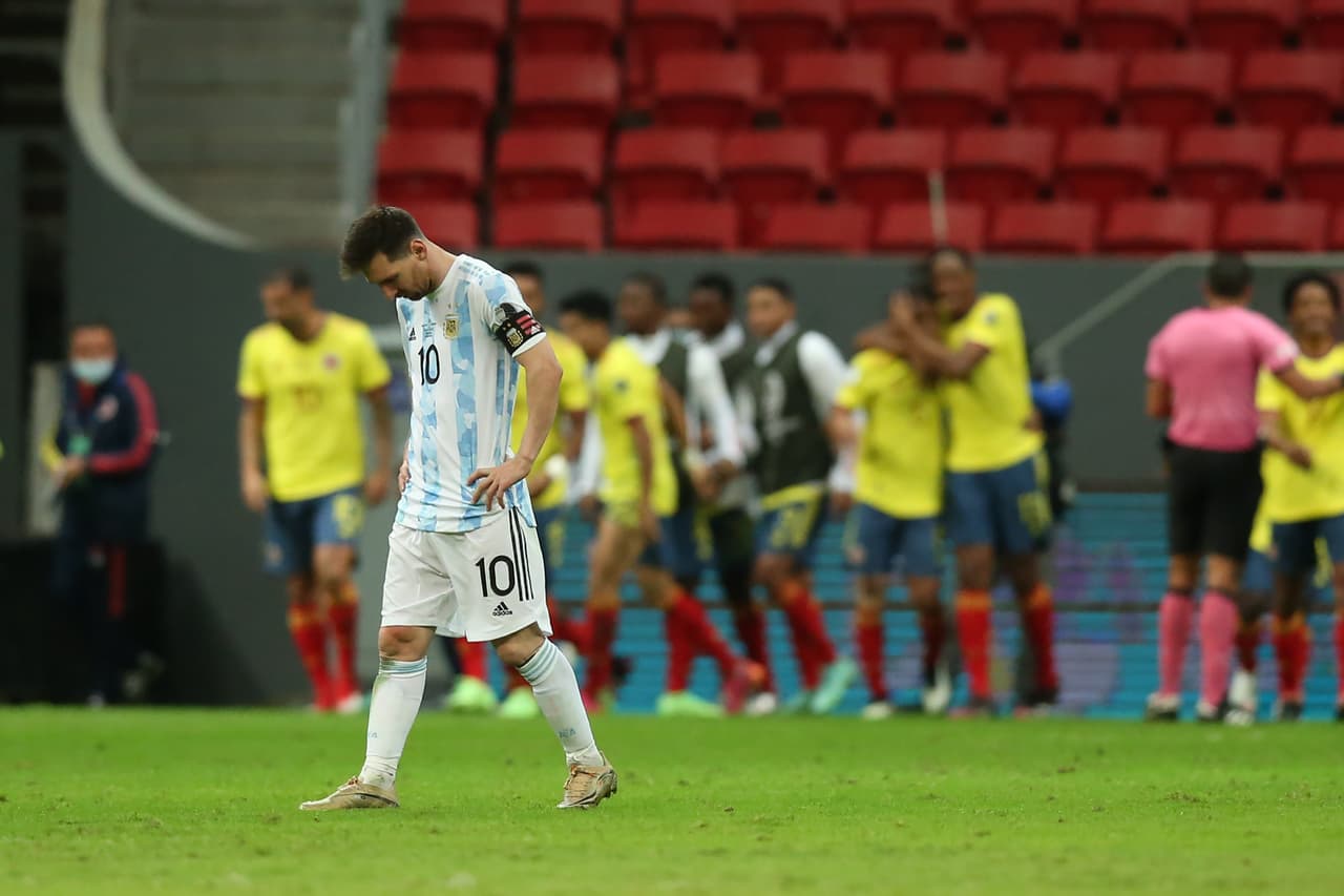 Mientras a Messi se le venían los fantasmas...