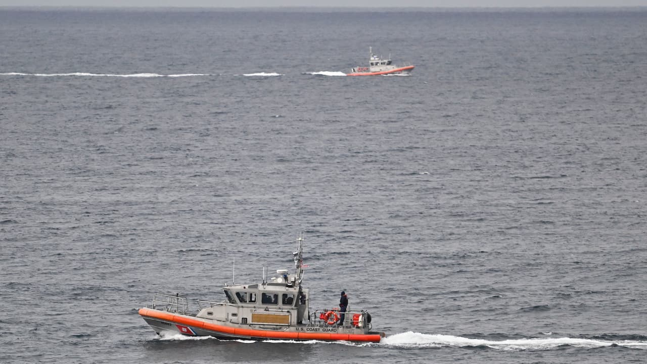 En 2023, un naufragio similar frente a San Diego dejó ocho muertos. Las autoridades temen que este nuevo incidente forme parte de una peligrosa tendencia creciente de tráfico marítimo de migrantes.