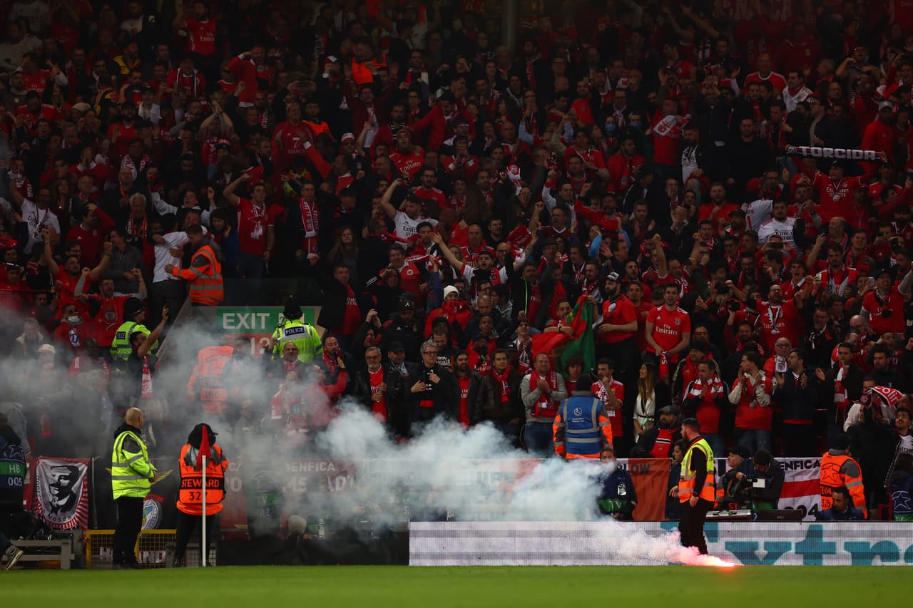 Con mucha angustia, el Liverpool selló su pase a Semifinales tras un intenso 3-3 en el juego de Vuelta que le permitió mantener la ventaja de la Ida, aunque dejó ir dos goles de ventaja en el segundo tiempo ante un muy digno Benfica.