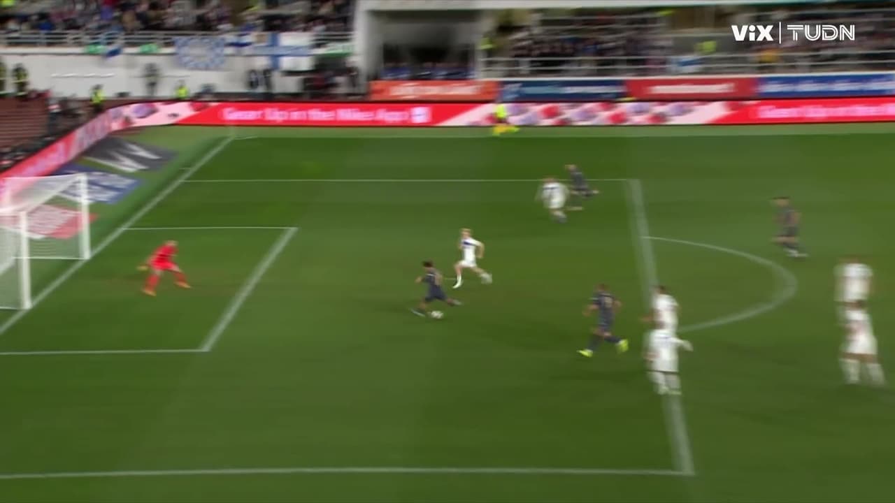 ¡Golazo de Inglaterra! Grealish define de gran manera para abrir el marcador