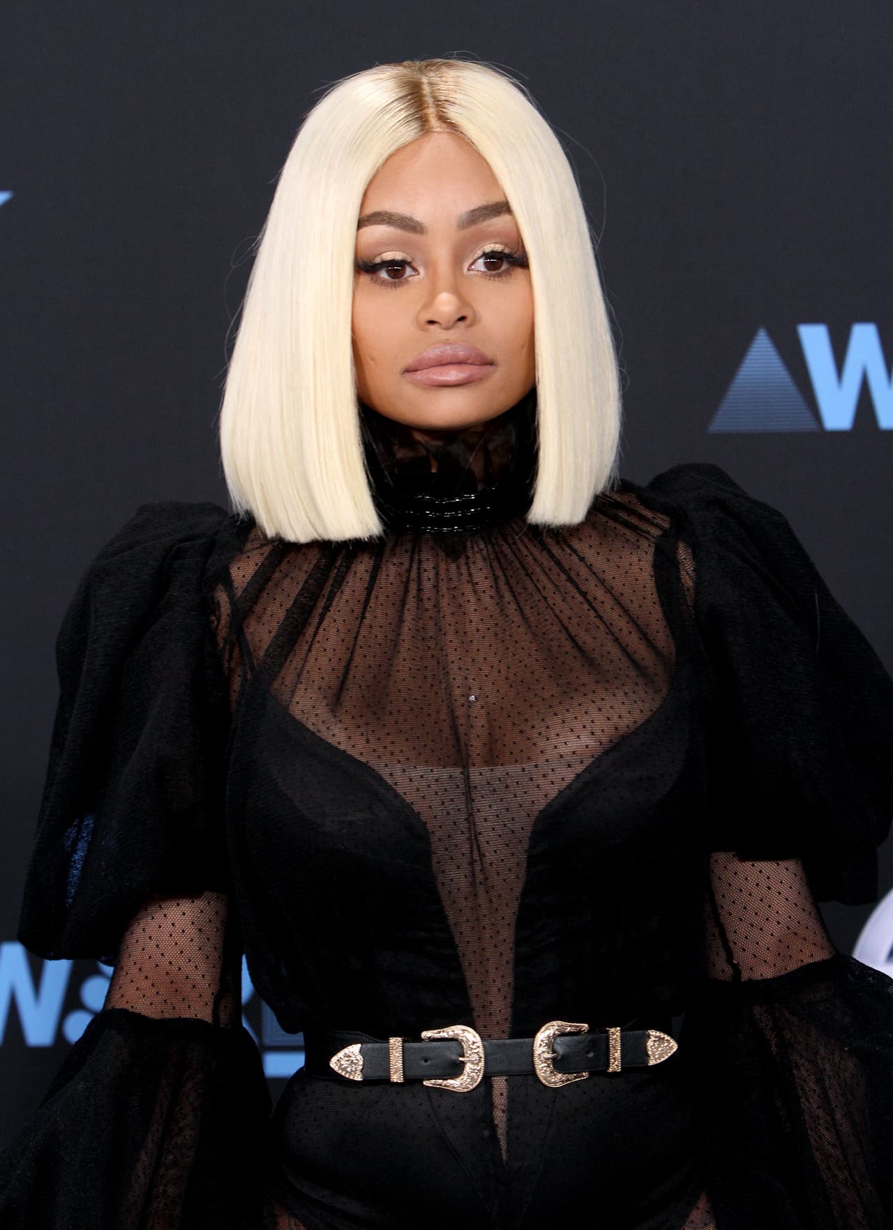 La decisión se determinó tras un juicio por defecto, es decir, el juez falló a favor del arrendador debido a que Chyna nunca respondió a la demanda.