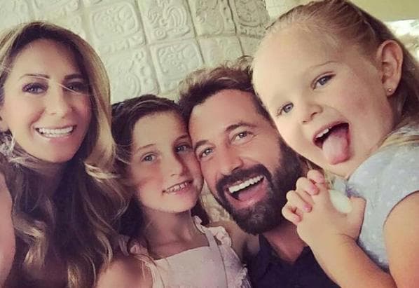 Casi siete meses después de que se concretara 
<b><a href="https://www.univision.com/famosos/irina-es-la-mala-esto-dicen-los-hechos-de-la-compleja-relacion-de-gabriel-soto-y-geraldine-bazan-fotos">su divorcio del actor Gabriel Soto, la actriz mexicana Geraldine Bazán</a></b> reiteró que no ha cerrado las puertas a un nuevo amor.