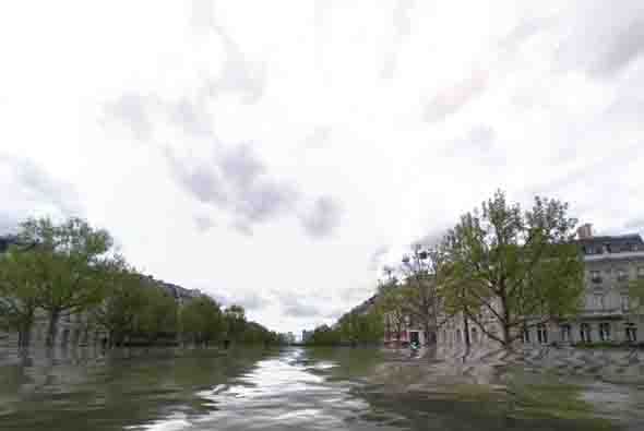 Y entre esas ciudades está la más famosa de Francia, París. Foto tomada del sitio worldunderwater.org.