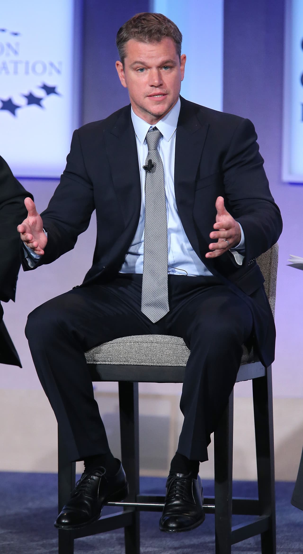 No sólo es un increíble actor. Además, es un profesional de filología inglesa y excelente para las matemáticas.