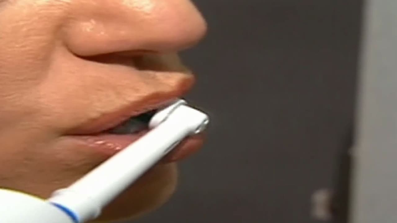 Noticias de negocios en 1 minuto: Consumidores podrían recibir compensación por la compra de una pasta de dientes