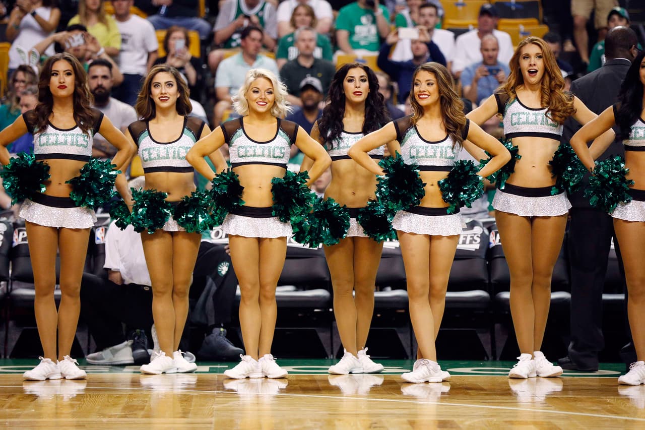 La belleza de las 'cheerleaders' de la NBA también se multiplica para el inicio de la temporada 2017-18 que arranca el 17 de Octubre.