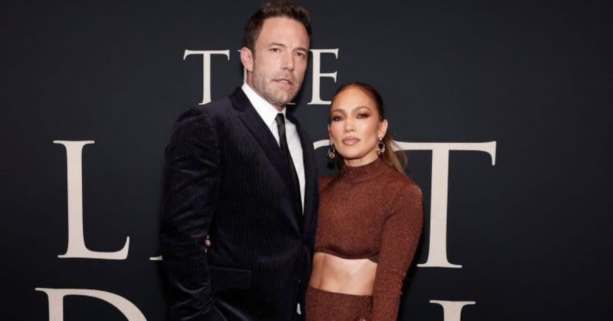 Entre besos y viajes, así han sido los mejores momentos de JLo y Ben Affleck este año