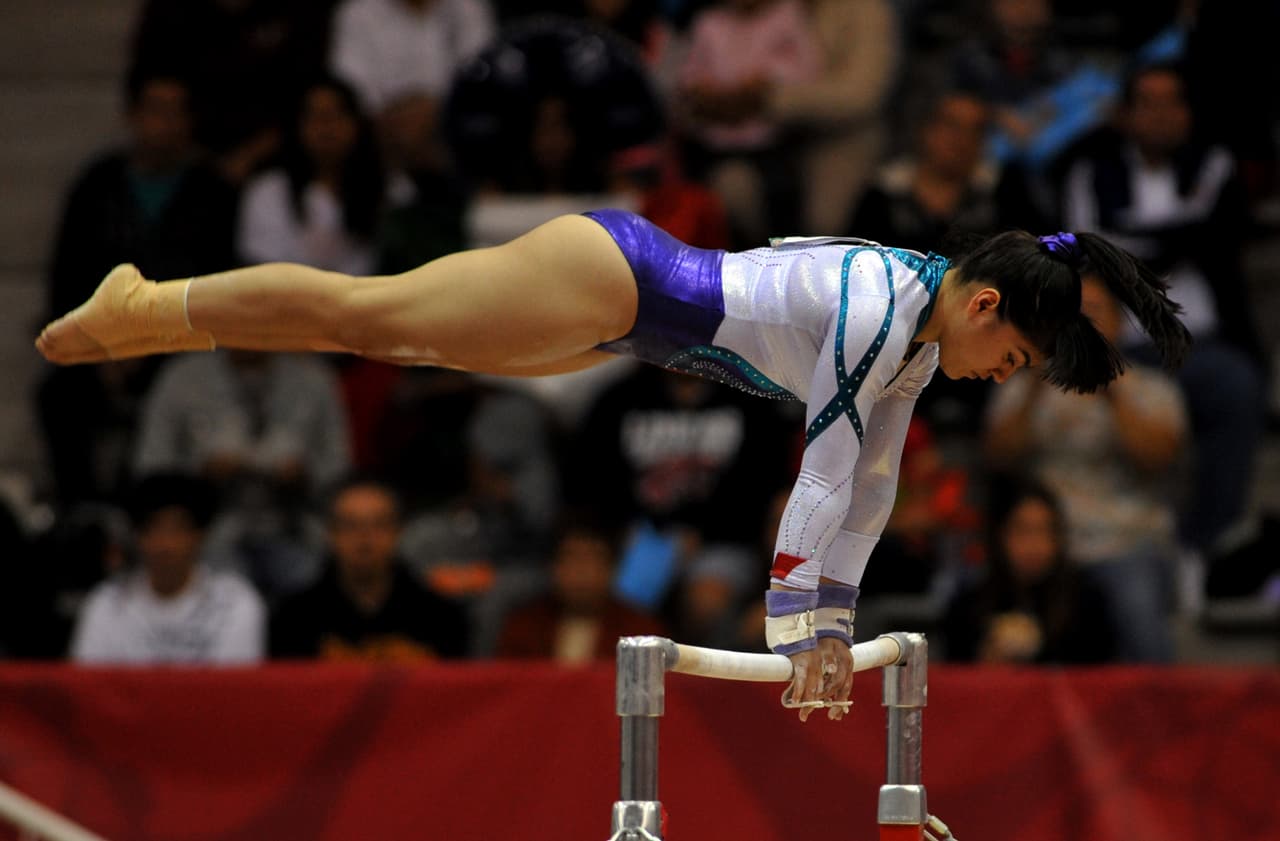 En el campeonato de Pacific Rim 2010, consiguió su primer bronce internacional en salto de caballo.