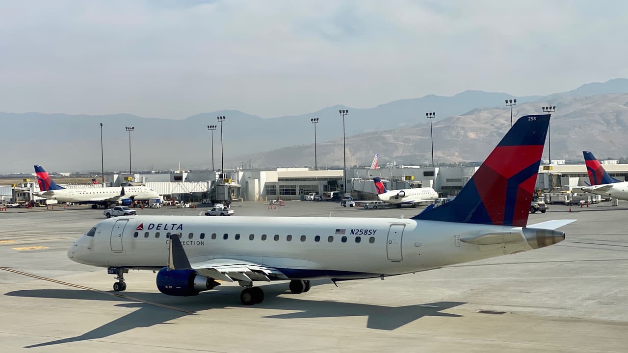 Delta y United cancelan varios vuelos de Nochebuena desde y hacia Salt Lake City