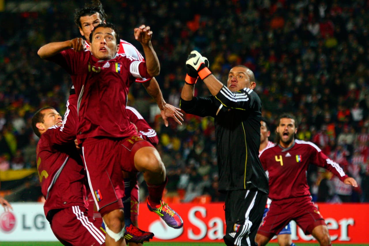 La mejor participación de Venezuela en la Copa América fue en Argentina 2011, cuando fue eliminada en semifinales por Paraguay en la tanda de penaltis. Luego perdió con Perú en el partido por el cuarto lugar. Antes su mejor participación había sido un quinto lugar en 1967.