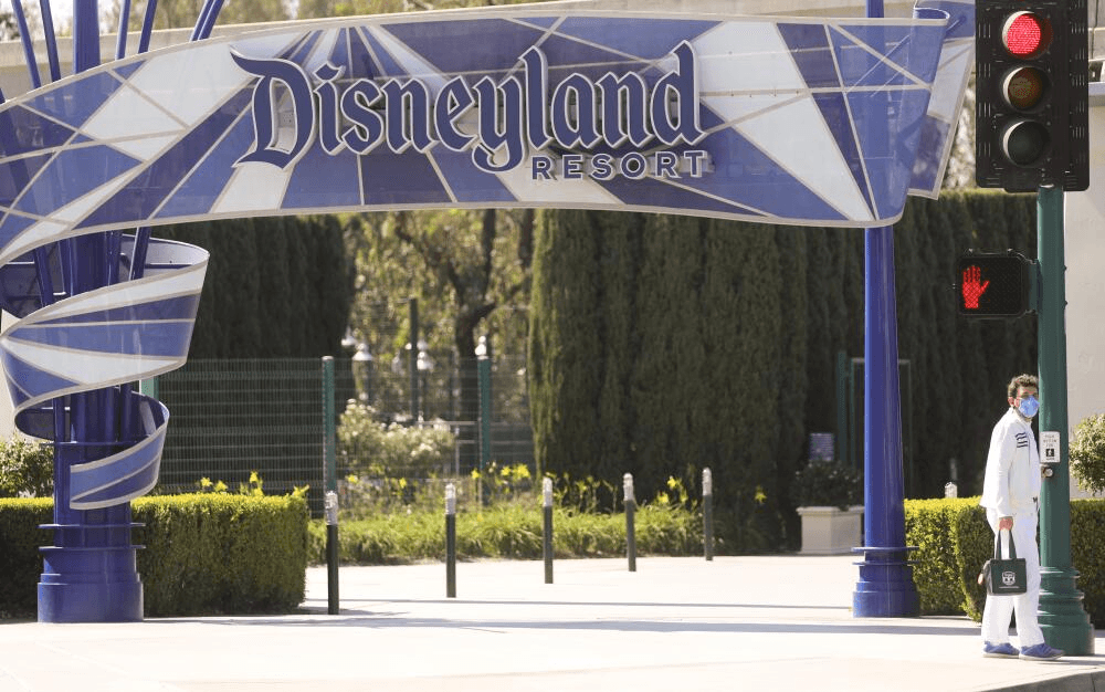 Revelan causa de muerte de mujer encontrada  en estacionamiento de Disneyland en California        