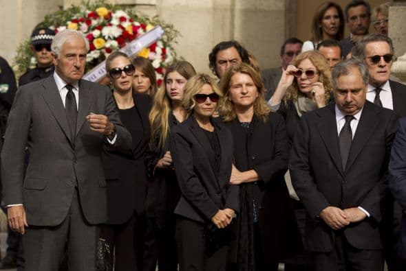 Desde el 2011, Cayetana repartió su riqueza, estimada en 3,700 millones de dólares, entre sus seis hijos.