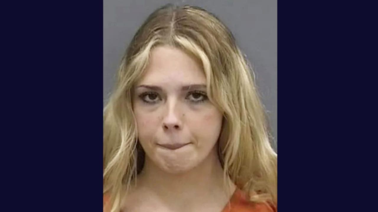 Arrestan a mujer que se hizo pasar por estudiante para tener relaciones con adolescentes en Tampa