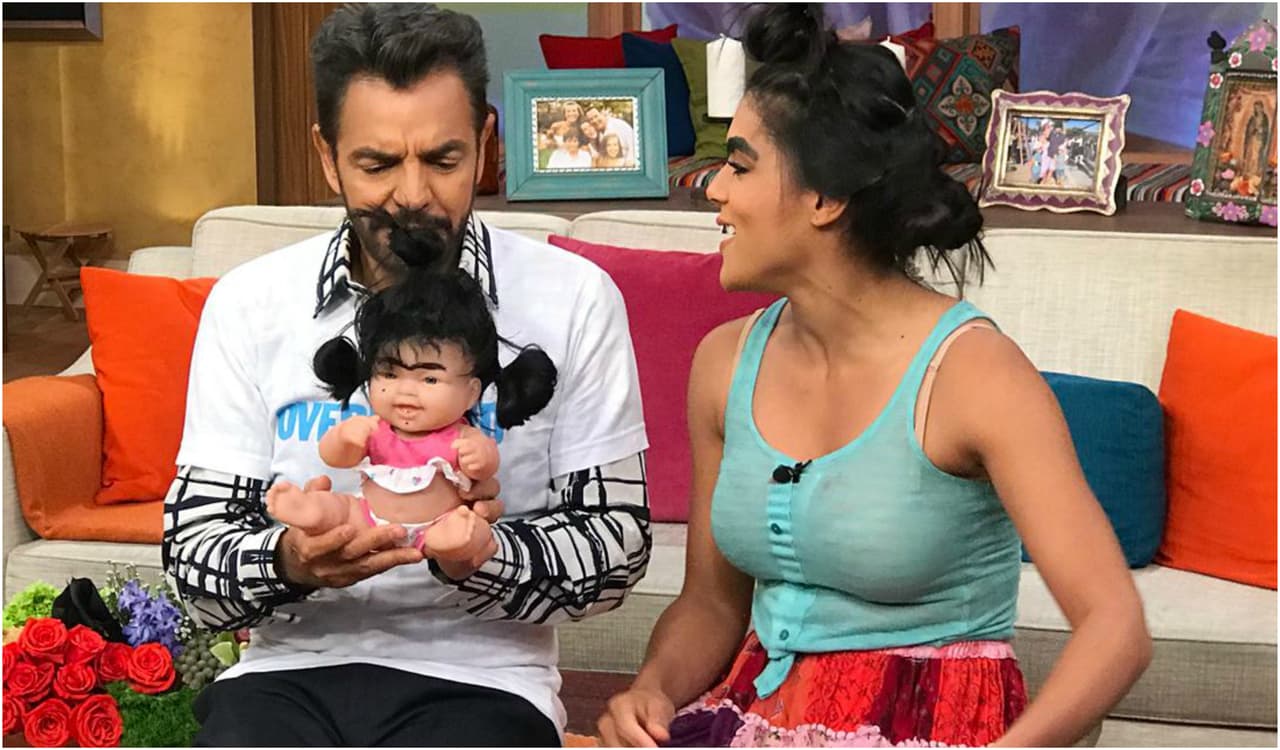 "Mira qué linda": Mela sorprendió a Derbez con esta muñeca para Aitana (fotos)