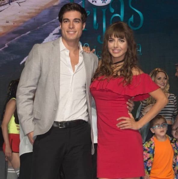 El actor protagonista la telenovela junto a Michelle Renaud, así que tiene que hacer muchas escenas.