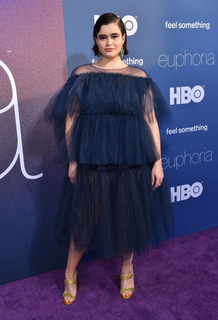 Finalmente tenemos a 
<b>Barbie Ferreira </b>que tiene 25 años, su cumpleaños es el 14 de diciembre de 1996. La también modelo protagonizó junto a Sarah Jessica Parker y Thomas Haden Church el proyecto ‘Divorce’ (2016).