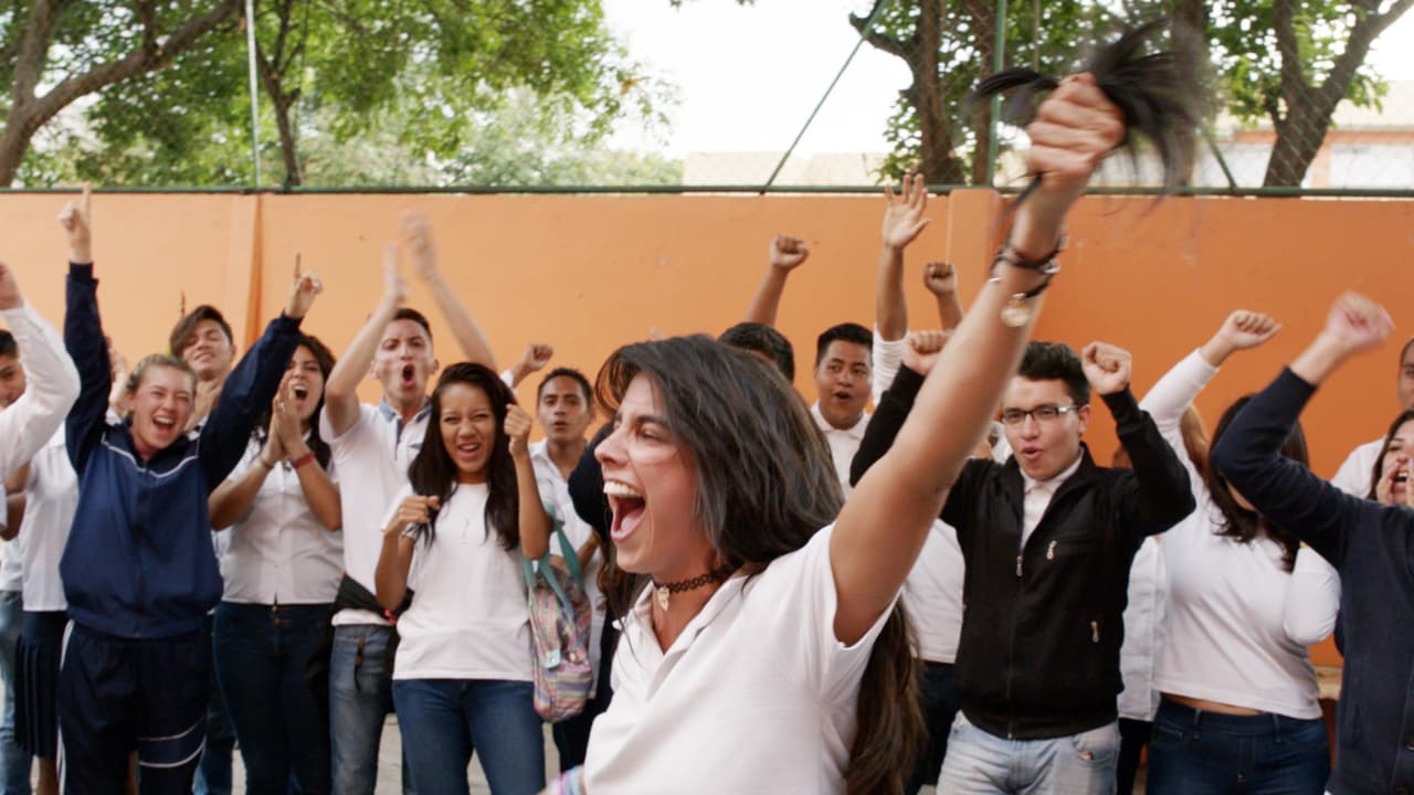 Rosario atacó a su maestra y le cortó el cabello.