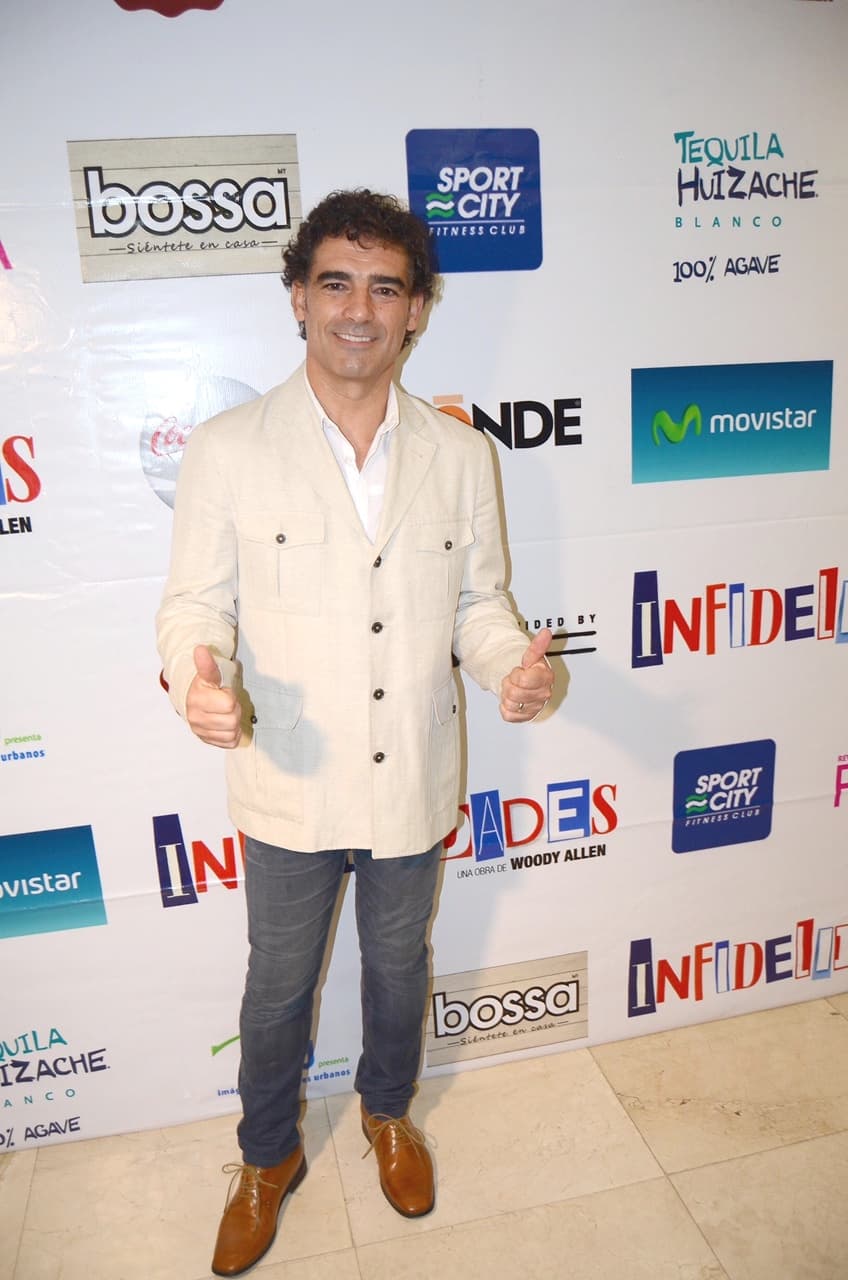 El cantante 
<b><a href="https://twitter.com/deprimeramano/status/1143262901907550208" target="_blank">le dijo al programa De Primera Mano</a></b> que, aunque su amigo Ferdinando está tranquilo, el bebé aún no está al 100 por ciento recuperado.