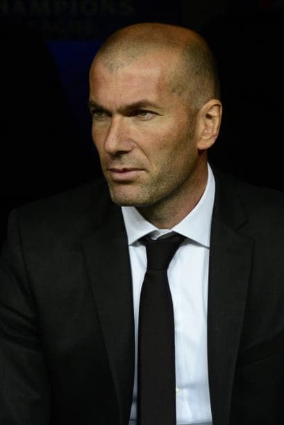 Su actitud seria y misteriosa lo llevo a ser la imagen de la firma Mango.