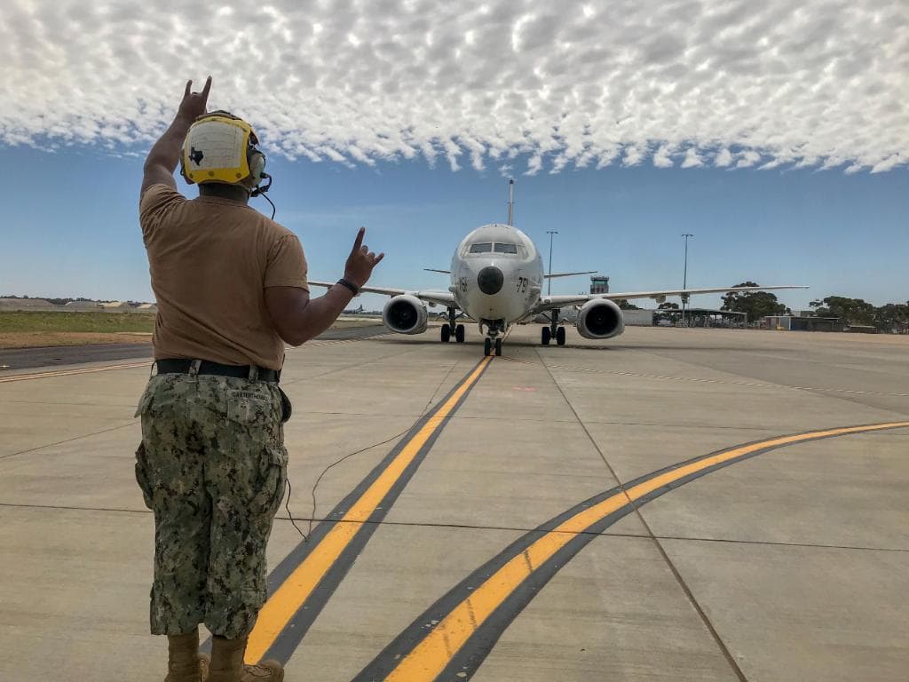 La Armada de EEUU denuncia que un barco de guerra chino apuntó con un láser a uno de sus aviones
