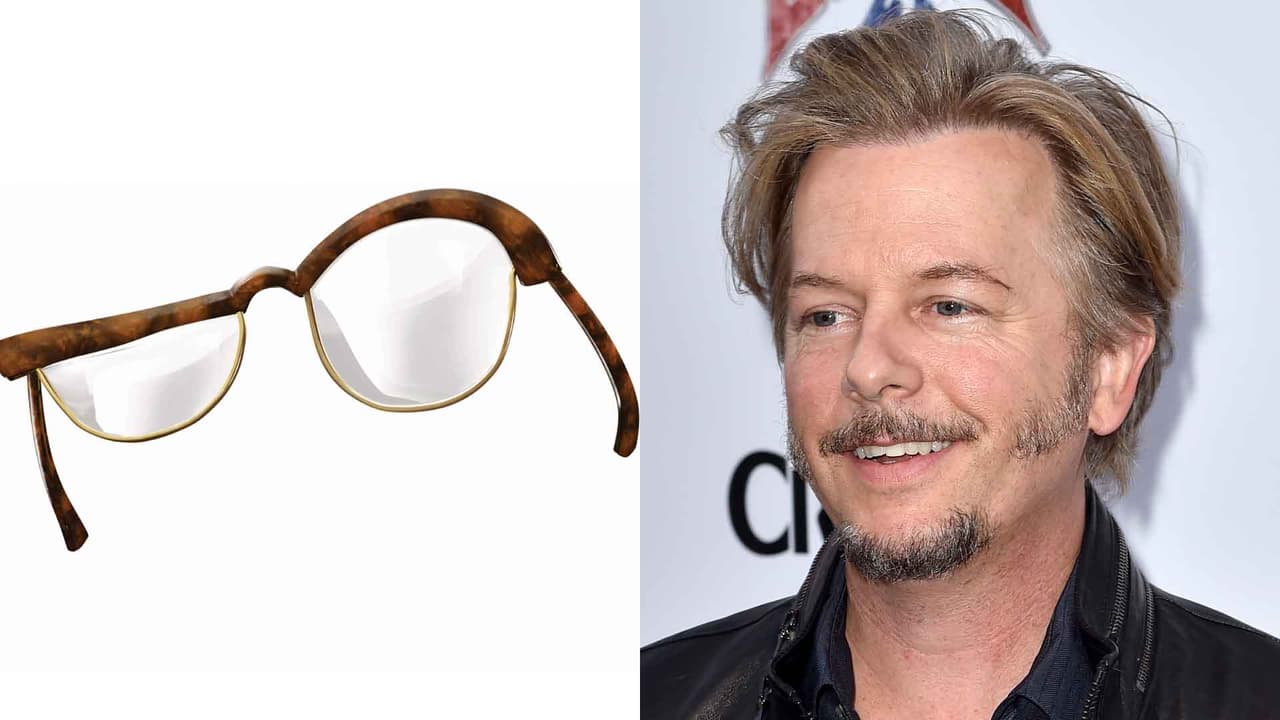 David Spade es Griffin, el hombre invisible.