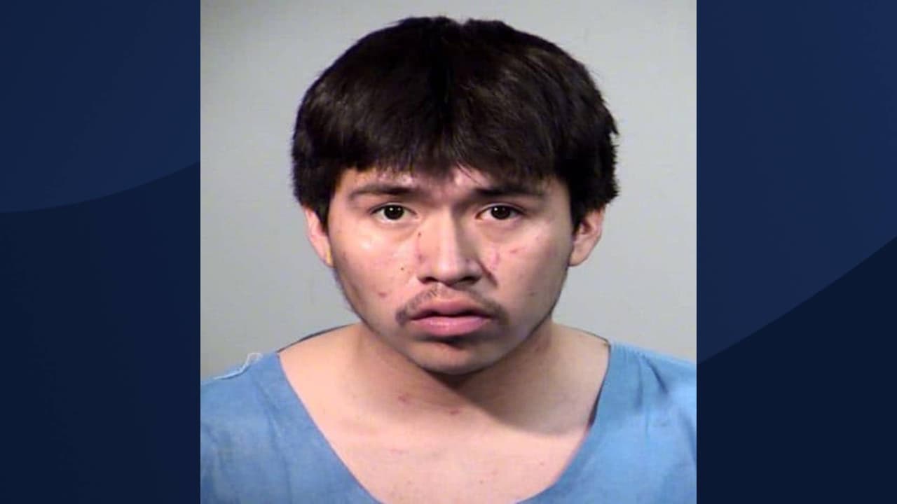 Policía arresta a un hombre sospechoso de apuñalar a muerte a su novia en Tempe