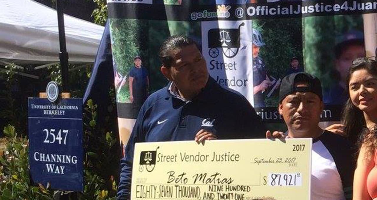 Vendedor ambulante recibe donación de $87,000 luego de que un policía le quitara su dinero