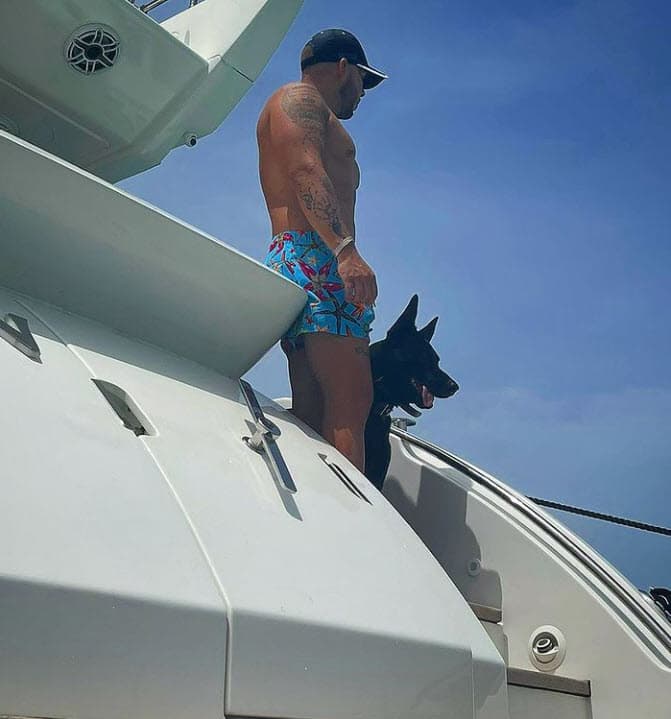 El productor no dio mayores detalles sobre el fallecimiento de su querido familiar.
<br>
<br>