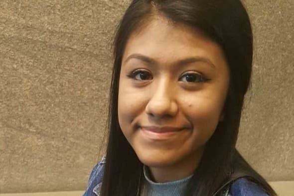 Para Shadden Gómez, estudiante de secundaria, aunque Obama le cae bien, no puede olvidar el tema de las deportaciones, que con su administración fueron muy altas. "La tenía difícil porque tenía que decidir, pero le costó trabajo conectar con nosotros".