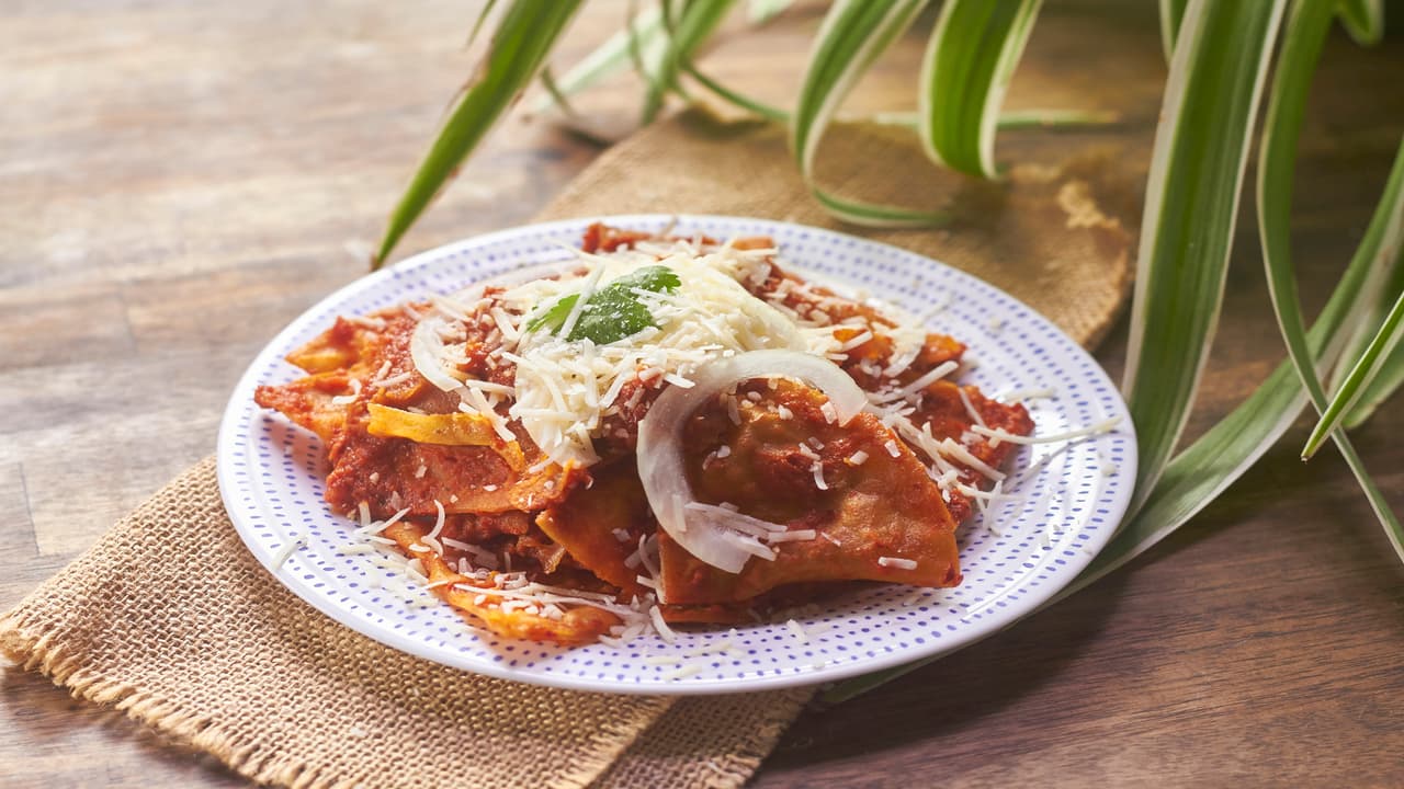 Chilaquiles en salsa roja