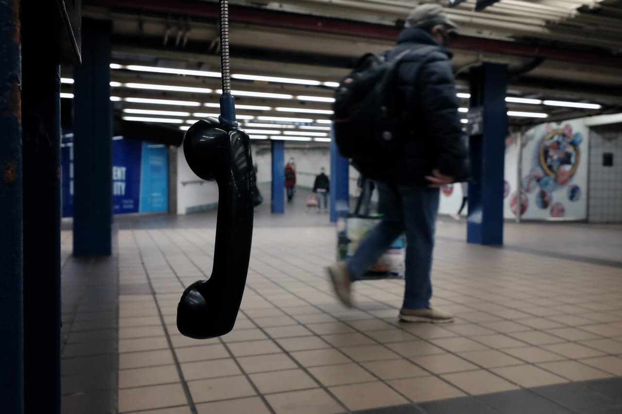 Inicialmente, las autoridades investigaban si se trataba de un ataque de odio dado que la víctima era de origen asiático y el atacante, de raza negra; sin embargo, se determinó que no fue algo premeditado y que Martial padece de trastornos mentales.