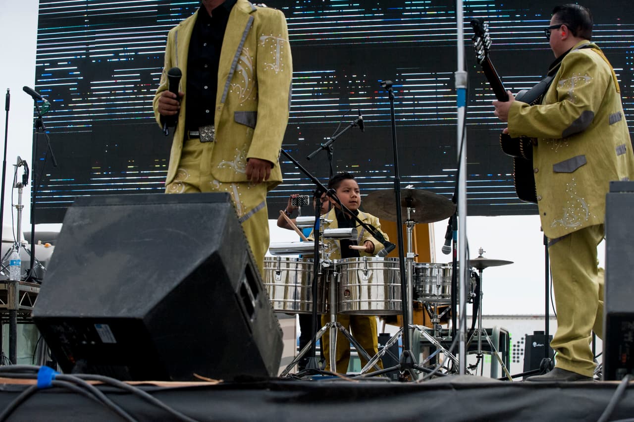 7 escenarios y mas de 50 artistas en 3 dias fueron los ingredientes para PuebloFest el 17 al 19 de marzo donde llegaron personas para disfrutar de todo el estado de California.