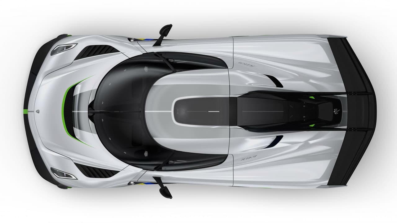 <a href="https://www.univision.com/temas/koenigsegg">Koenigsegg</a> asegura que el equipamiento aerodinámico sobre este vehículo es el mas agresivo que han equipado en alguno de sus vehículos. Su alerón y flaps en su parte baja son activos y junto a su difusor consiguen producir hasta 1,764 libras de fuerza aerodinámica a 155 mph (248 kmh).
<br>