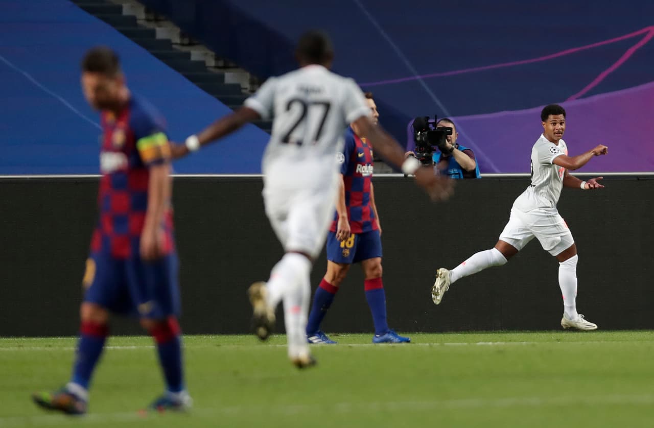 El cuarto no tardaría en llegar; Barcelona estaba contra las cuerdas.