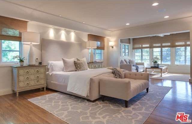 Esta es la habitación principal, el lugar en donde Banks solía tener un libro esperándola cada noche.