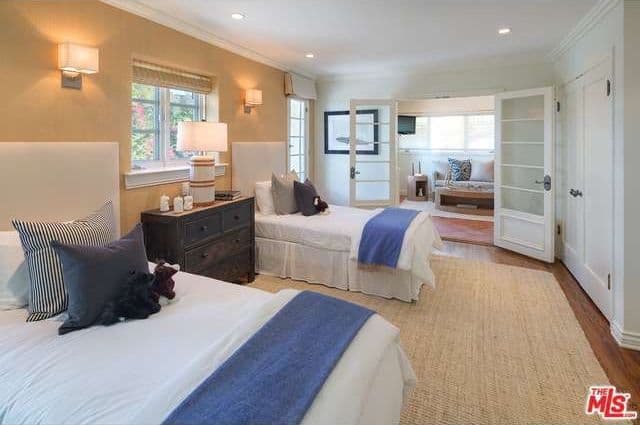 ¿Crees que le haya costado trabajo a Tyra deshacerse de esta fabulosa propiedad?