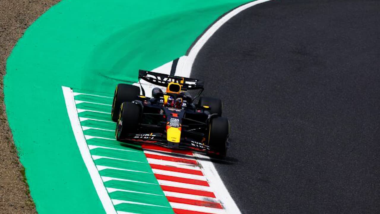 Verstappen gana la pole: Checo Pérez queda segundo en Japón