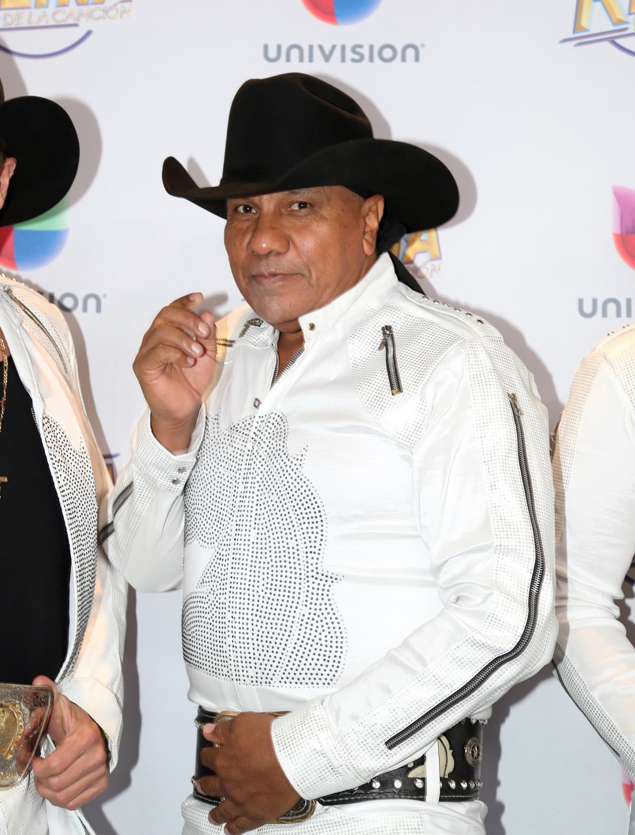 “Te invito a que con la confianza que siempre nos hemos tenido nos sentemos a hablar de cualquier inquietud que tengas para tratar de resolverla de la mejor manera”, concluyó 
<b>Esparza</b>.