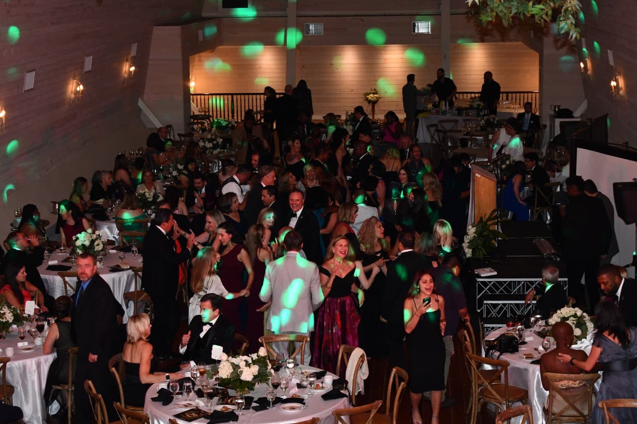 Conoce más sobre la Gala del Centro Hispano y adquiere tus entradas, 
<b><a href="https://elcentronc.org/es/gala/">aquí</a></b>.