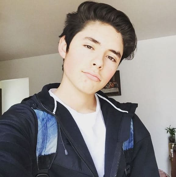 Desde su audición cantando "El próximo viernes" los jueces vieron algo especial en este chico.