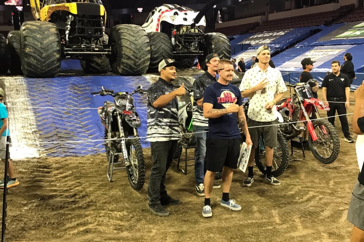 Los fanáticos de Bakersfield estuvieron al borde de sus asientos en el Mechanics Bank Arena, mientras los pilotos mostraron sus habilidades y carreras en el Campeonato del Evento.