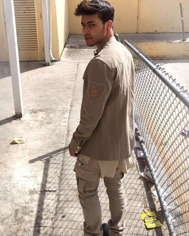 Para combinar sus 'looks', Prince Royce tiene todo tipo de chaquetas.