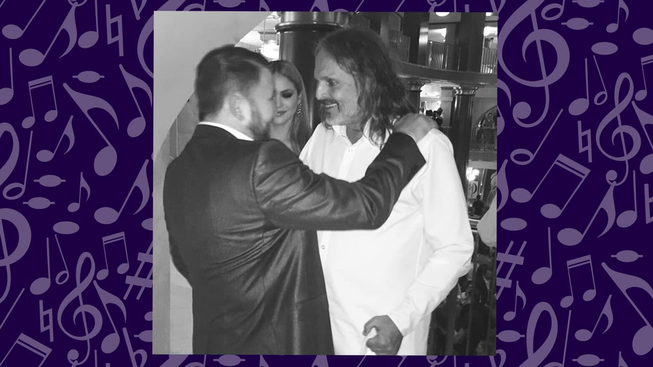 Esta es LA foto. Junto al gran Miguel Bosé.