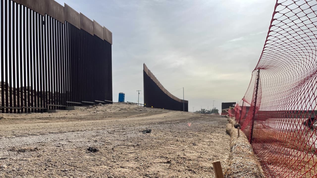 Debido a la proximidad a la represa Morelos y al río Colorado, esta área presenta riesgos de seguridad y amenaza para la vida de los migrantes que intentan cruzar ilegalmente a Estados Unidos, donde existe riesgo de ahogamiento y lesiones por caídas. Esta área también representa un riesgo para la vida y la seguridad de los agentes de la Patrulla Fronteriza. La agencia continuará respondiendo a las actividades transfronterizas ilegales y realizarán arrestos de acuerdo con la ley federal en todo el sector de Yuma.