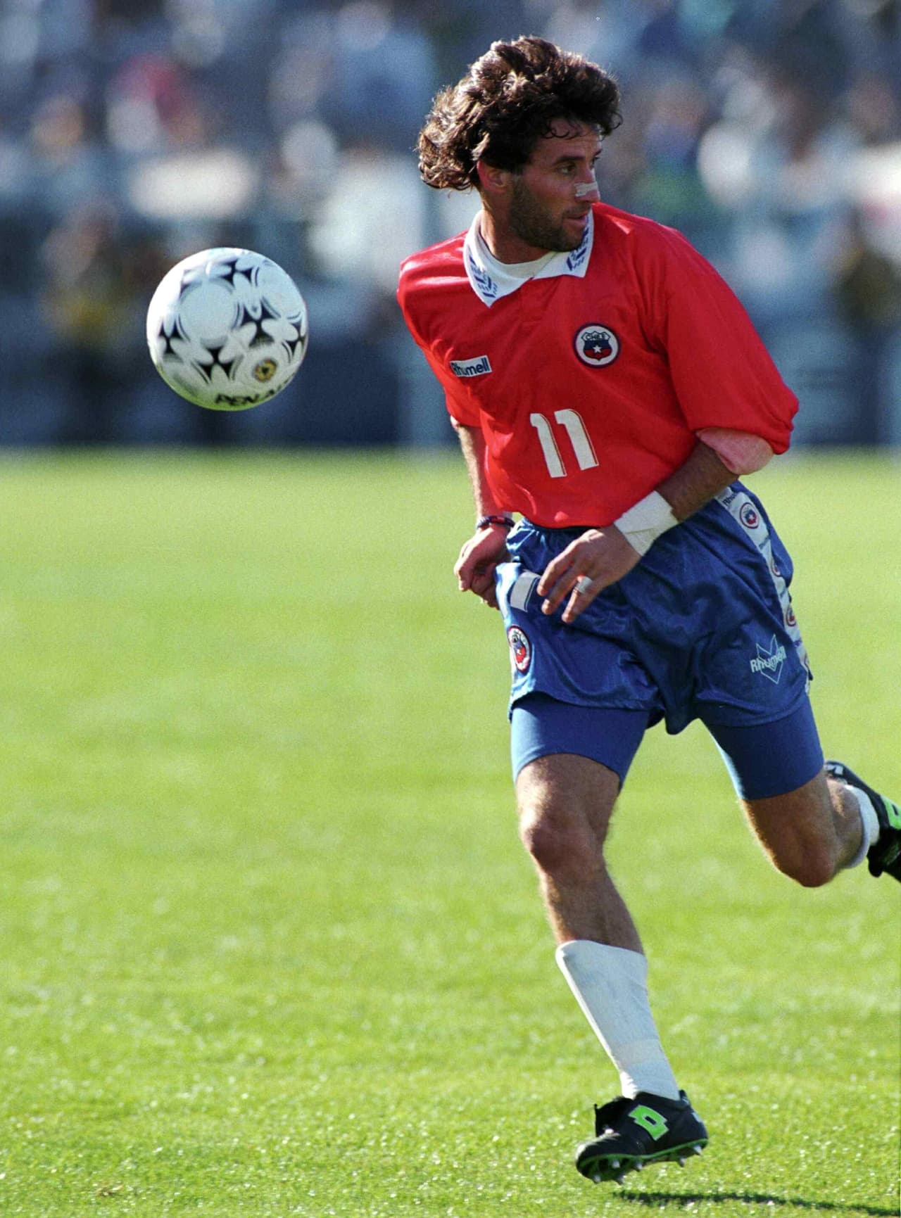 Nadie lo sabe, pero en 1987 el delantero chileno Ivo Basay del Everton estaba apalabrado para jugar en el Atlas de Guadalajara.