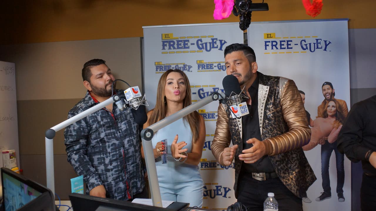 Banda Los Recoditos nos presentó en primicia su nuevo disco 'Los Gustos Que Me Doy' y armaron tremendo relajo con La Bronca, El Tambochi y El Compa Ivan.